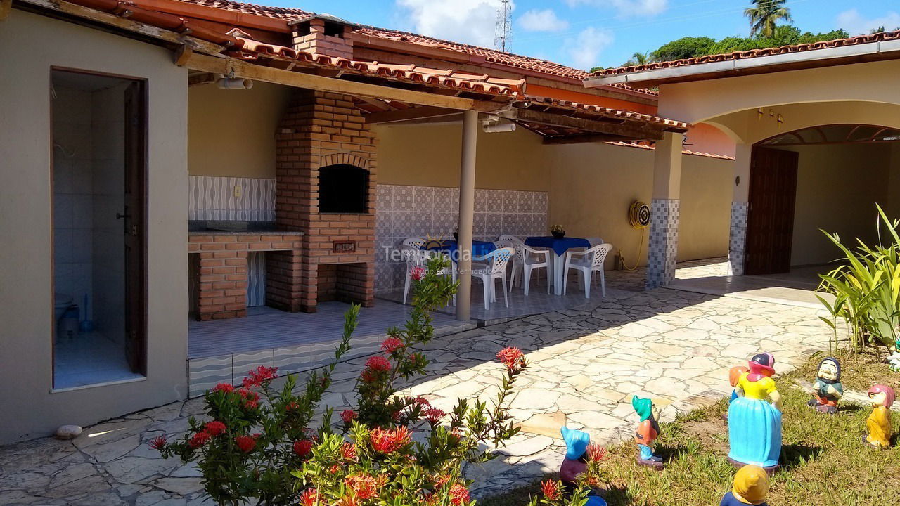 Casa para aluguel de temporada em Ilhéus (Cond Aguas de Olivenca)