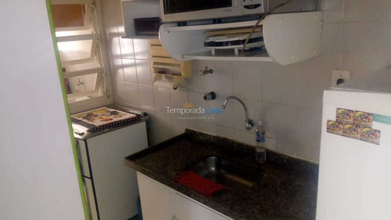 Apartamento para aluguel de temporada em Guarujá (Pitangueiras)