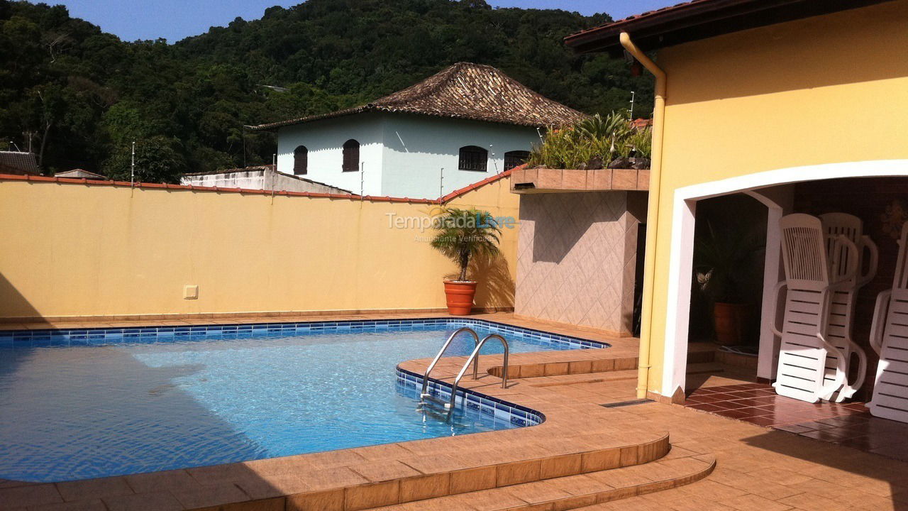 Casa para aluguel de temporada em Guarujá (Praia do Pernambuco)