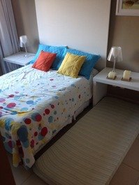 Cama casal e cama de solteiro - suite