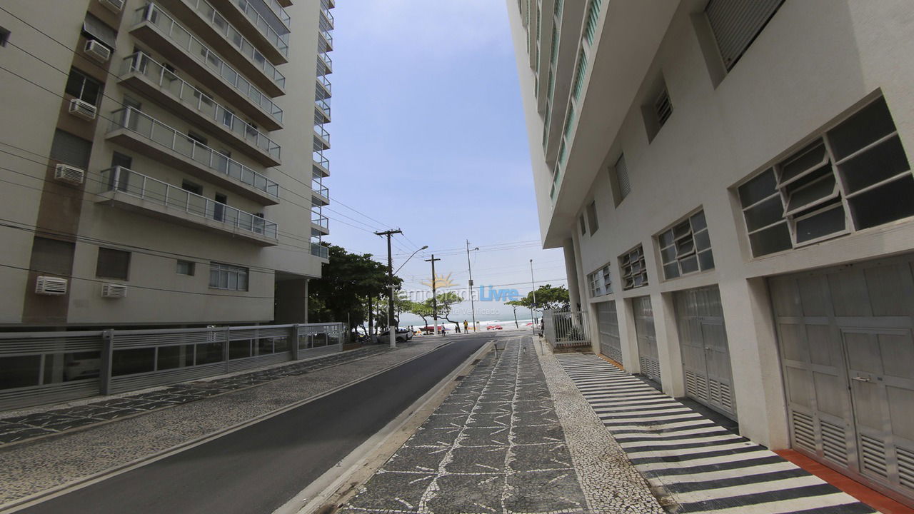 Apartment for vacation rental in Guarujá (Pitangueiras)
