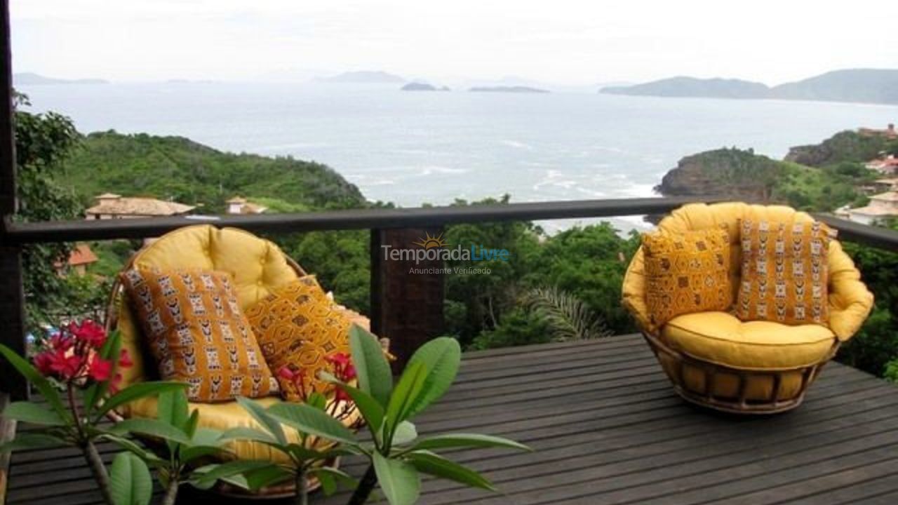 Casa para aluguel de temporada em Armação dos Búzios (Ferradurinha)