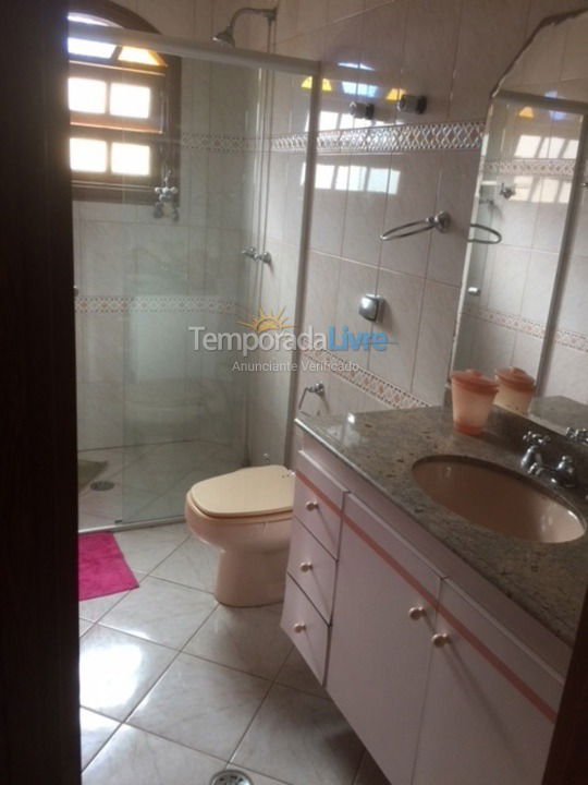 Casa para aluguel de temporada em Guarujá (Praia do Pernambuco)