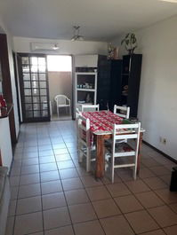 Excellent townhouse on Praia dos Ingleses, corner of the Seagulls!