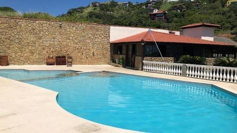 Casa MARAVILHOSA com piscina enorme com vista pro mar pra 20 pessoas