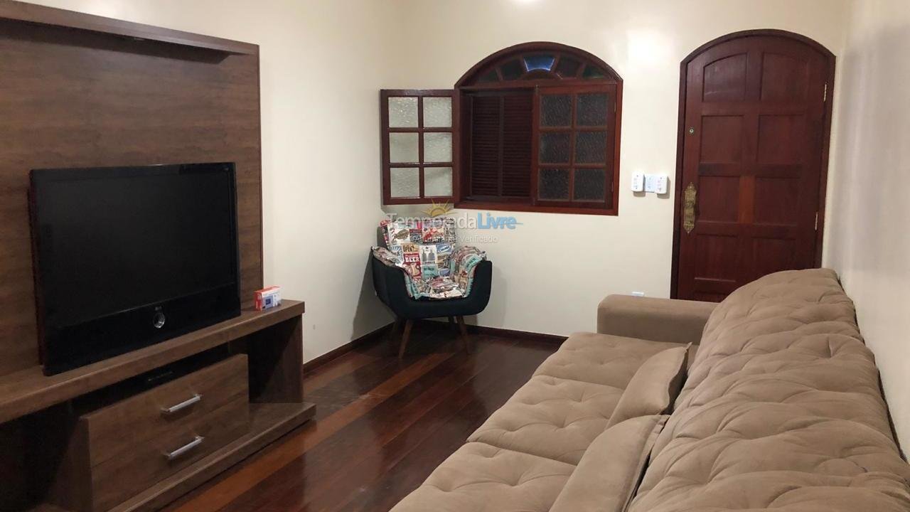 Casa para aluguel de temporada em Cabo Frio (Sheila)