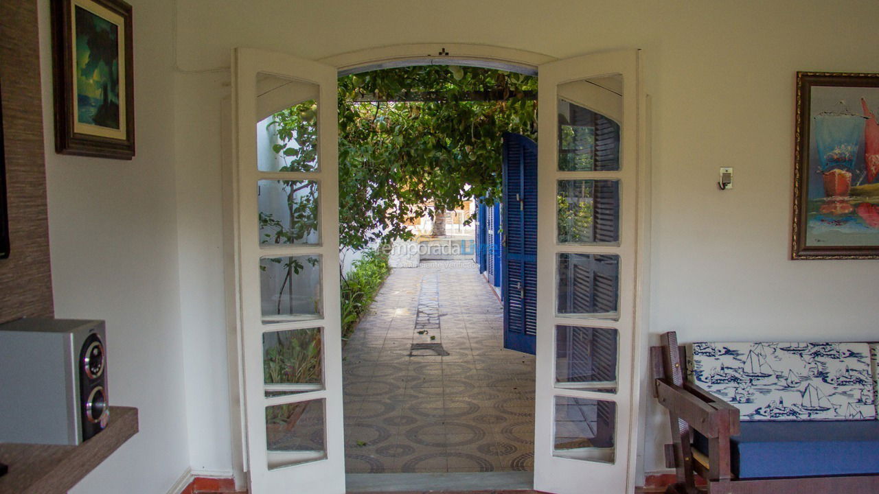 Casa para alquiler de vacaciones em Arraial do Cabo (Praia dos Anjos)