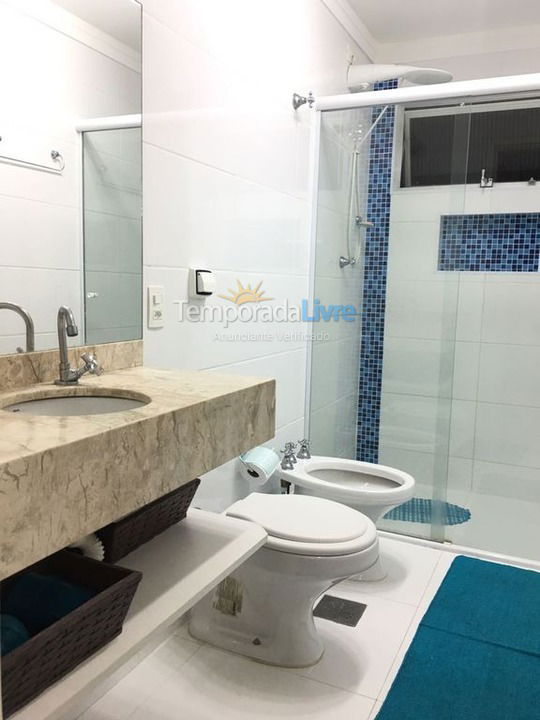 Apartamento para aluguel de temporada em Guarujá (Pitangueiras)