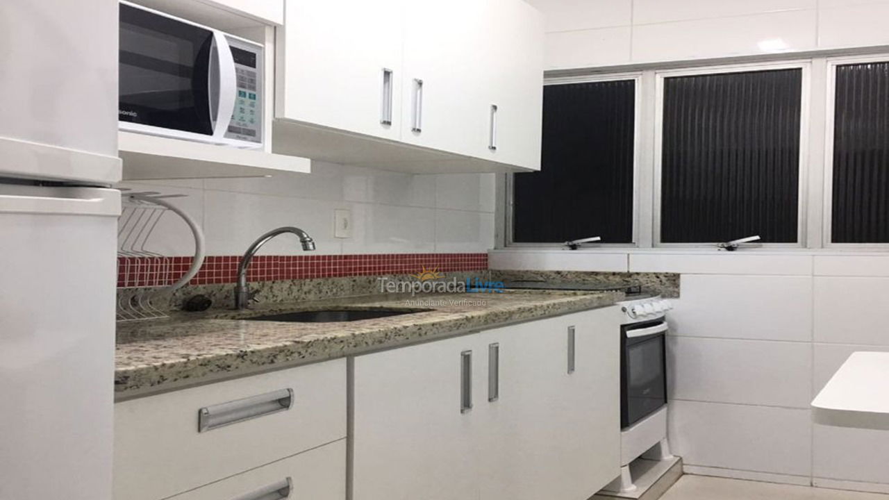 Apartamento para aluguel de temporada em Guarujá (Pitangueiras)