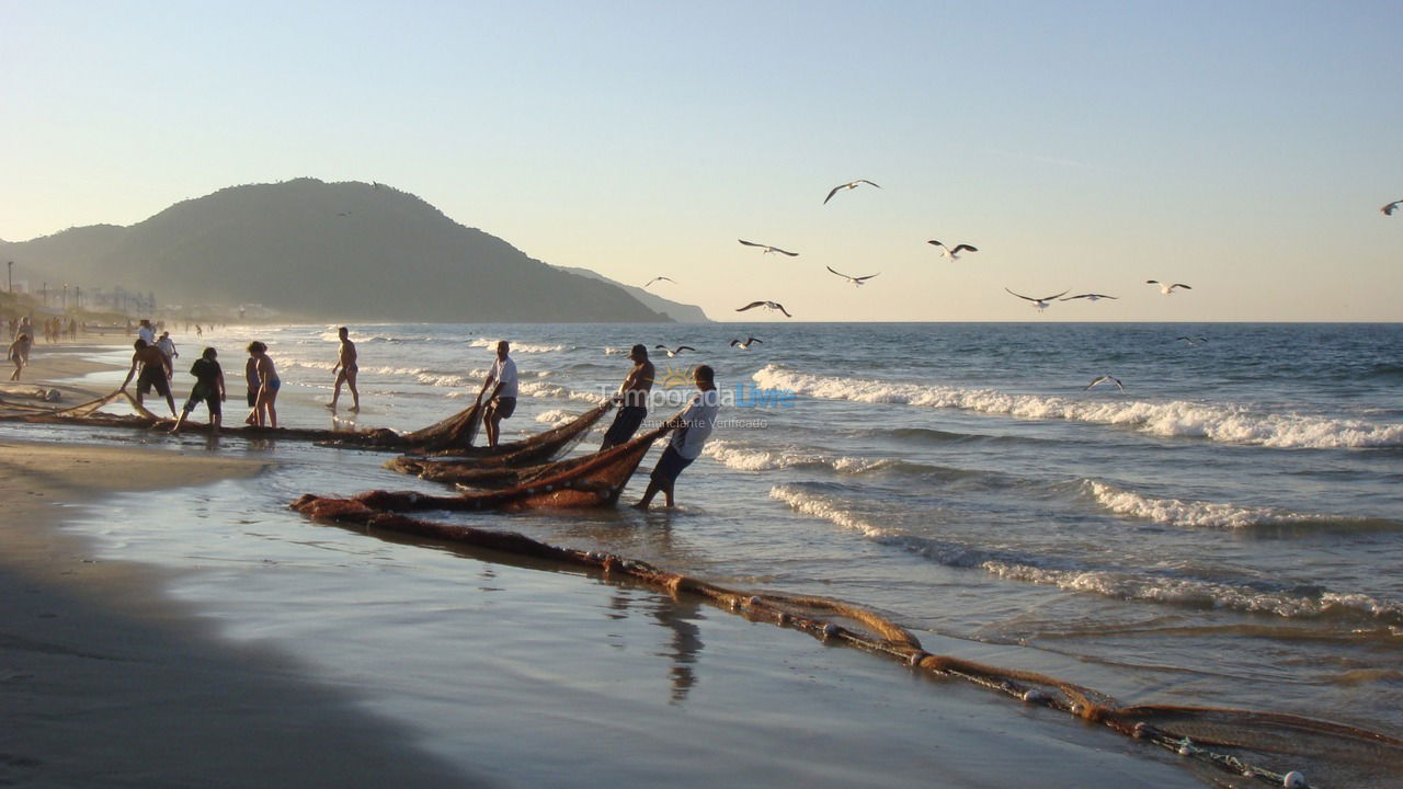 Casa para aluguel de temporada em Florianopolis (Praia dos Ingleses)