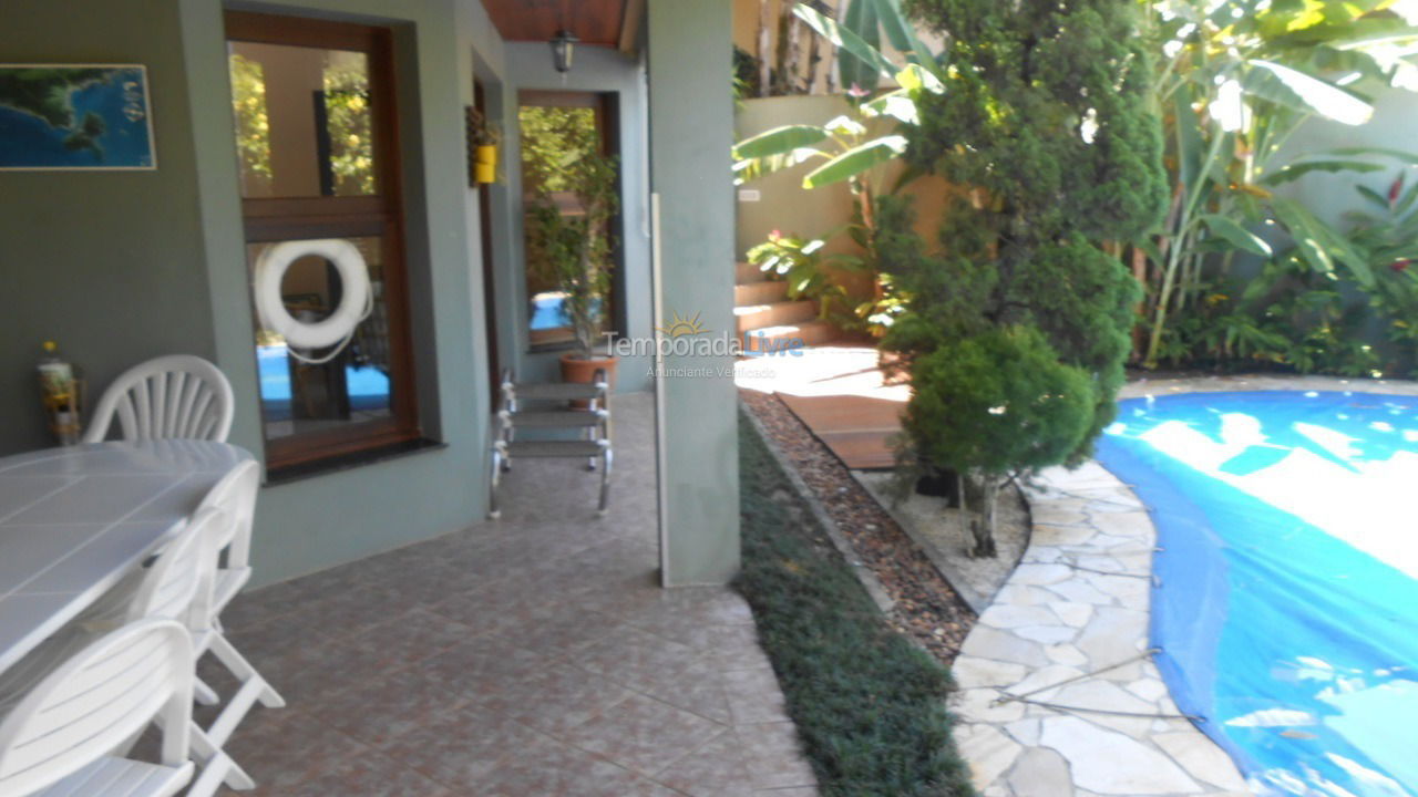 Casa para alquiler de vacaciones em São Sebastião (Toque Toque Pequeno)