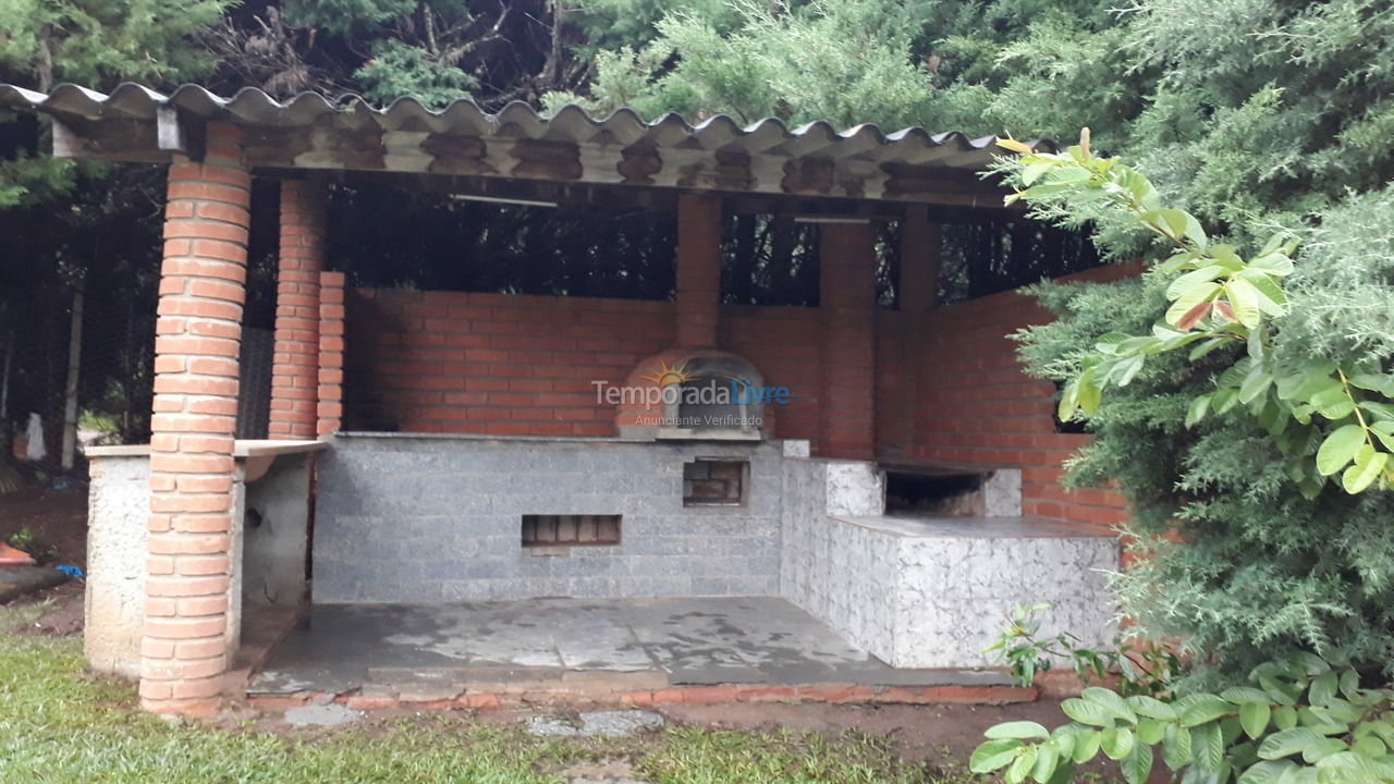 Granja para alquiler de vacaciones em Atibaia (Vitoria Regia)