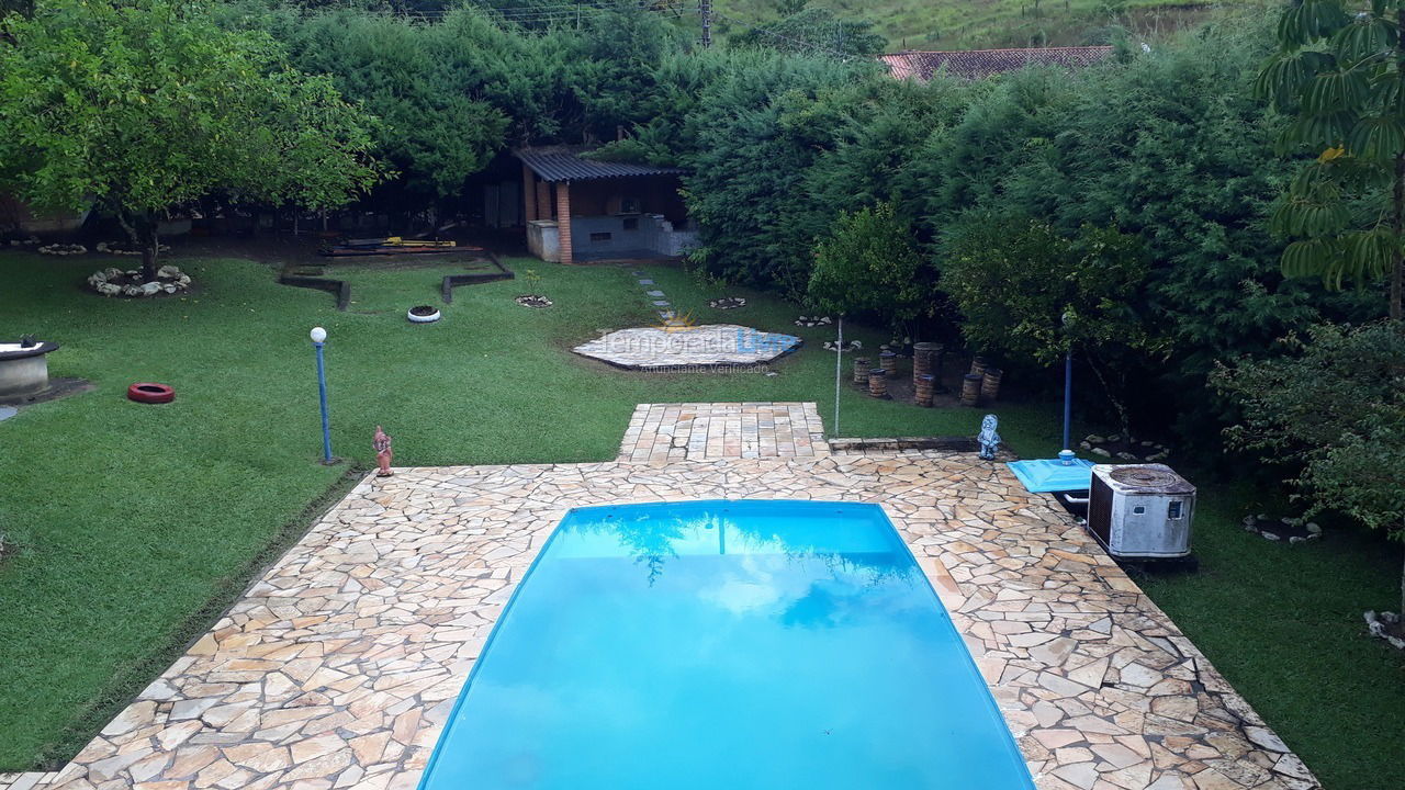 Granja para alquiler de vacaciones em Atibaia (Vitoria Regia)