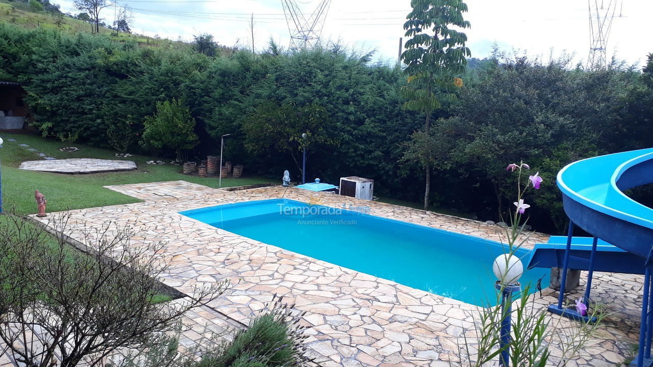 Granja para alquiler de vacaciones em Atibaia (Vitoria Regia)