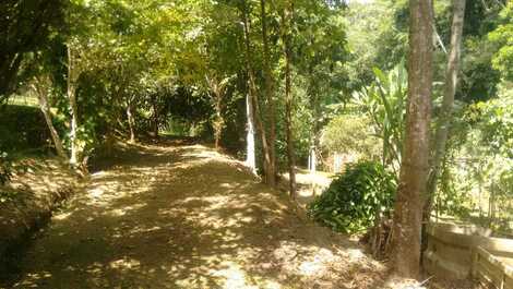 Belíssima Chácara em meio a natureza próximo a São Paulo