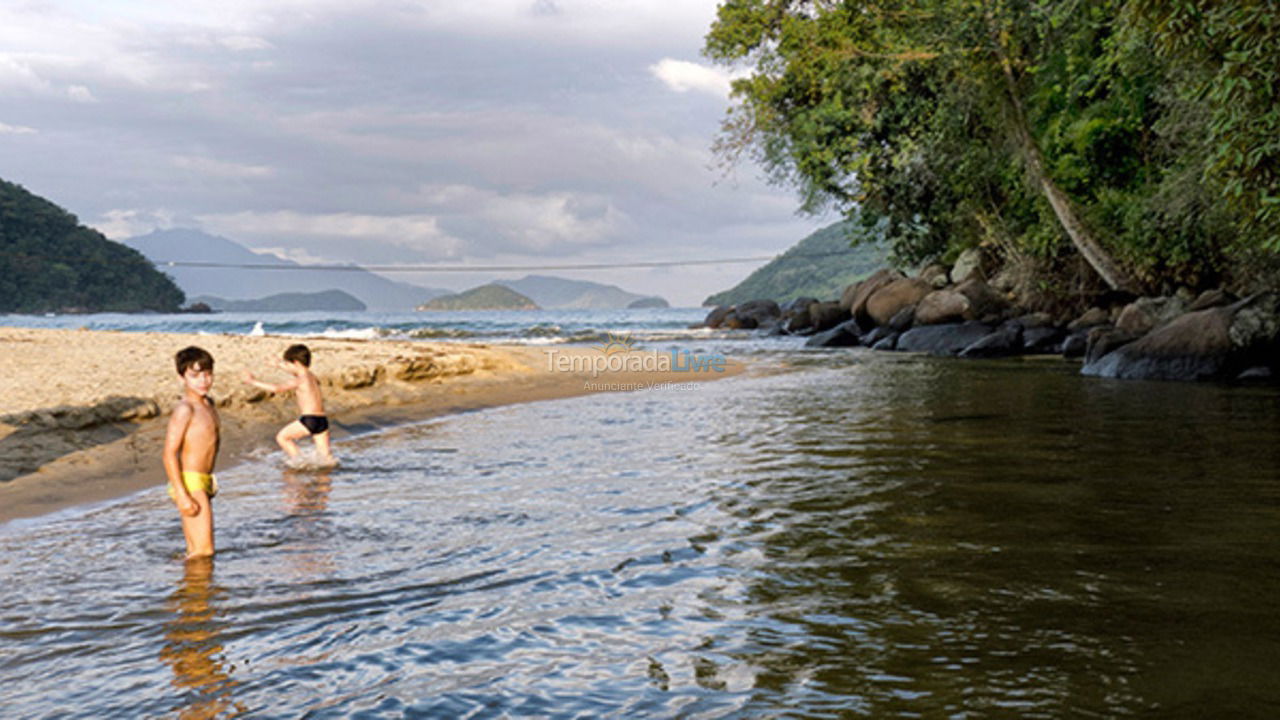 Casa para aluguel de temporada em Ubatuba (Praia Prumirim)