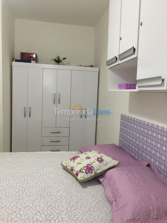 Apartamento para aluguel de temporada em Praia Grande (Praia do Caiçara)