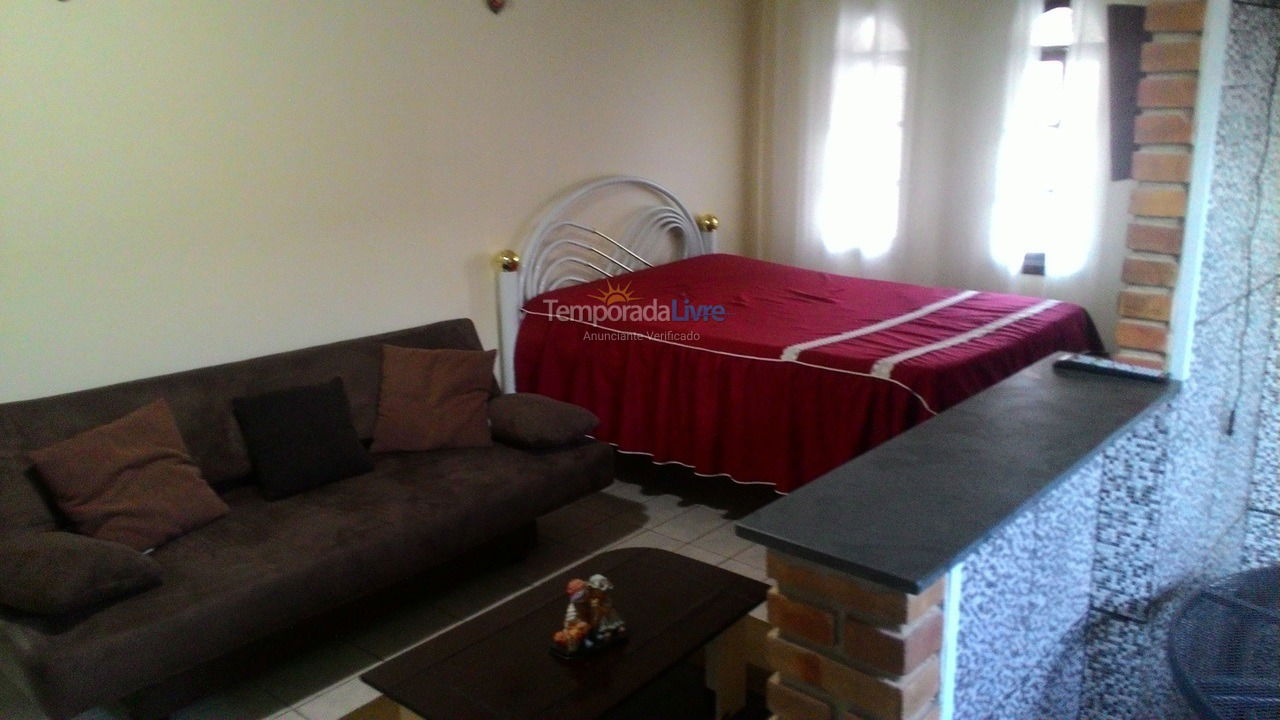 House for vacation rental in Caraguatatuba (Praia das Palmeiras)