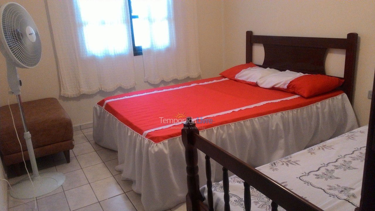 House for vacation rental in Caraguatatuba (Praia das Palmeiras)