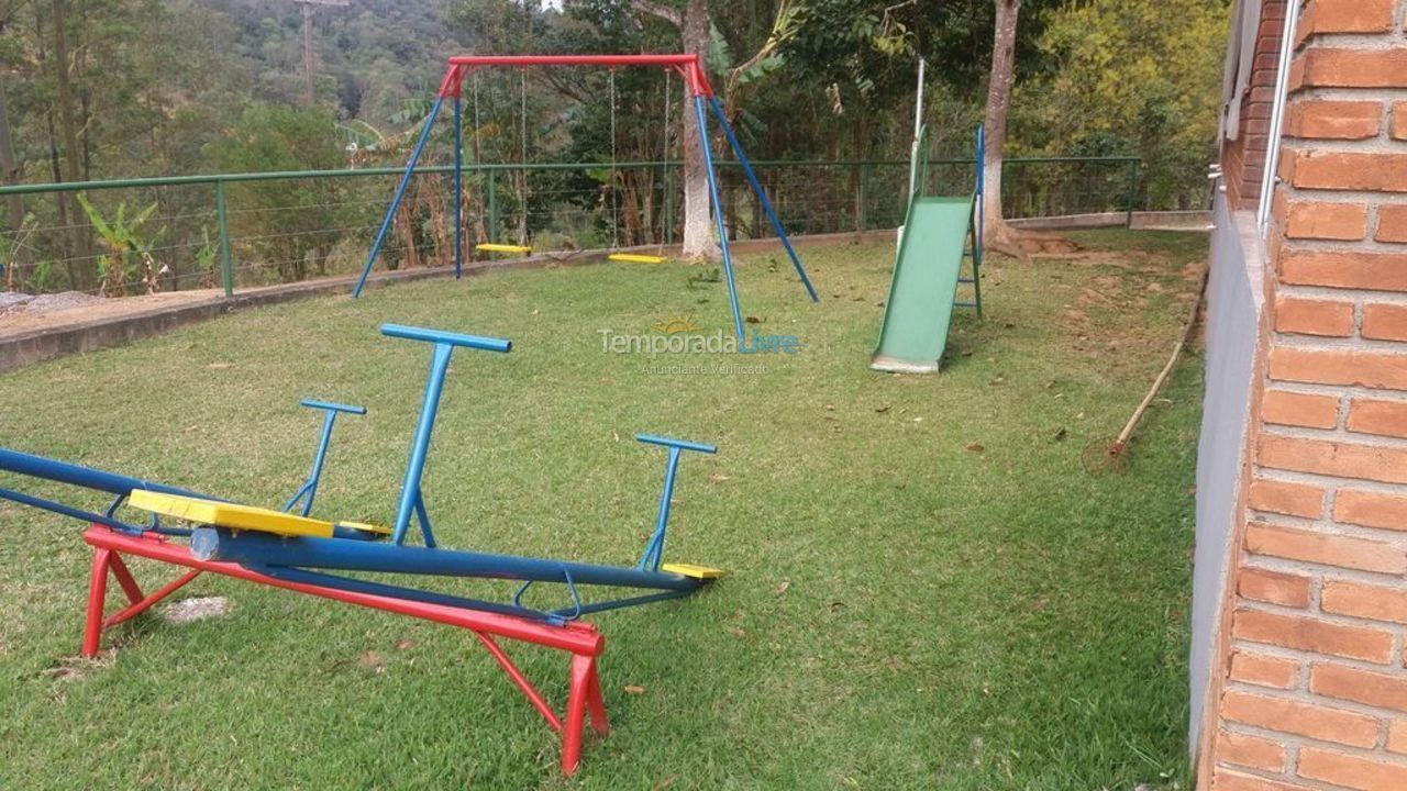 Granja para alquiler de vacaciones em Nazaré Paulista (Ribeirao Acima)