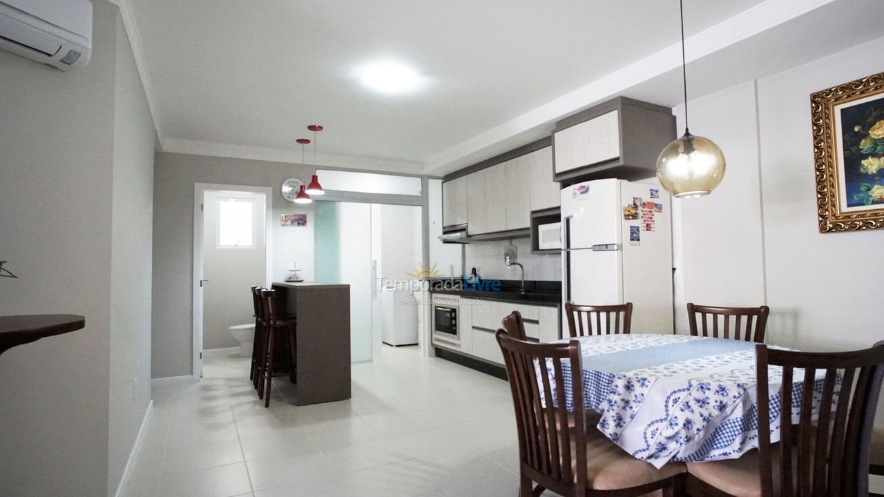 Apartamento para aluguel de temporada em Florianopolis (Praia dos Ingleses)