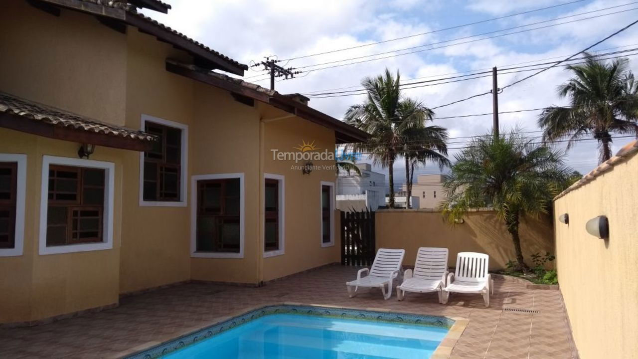 Casa para aluguel de temporada em Bertioga (Condominio Morada da Praia)