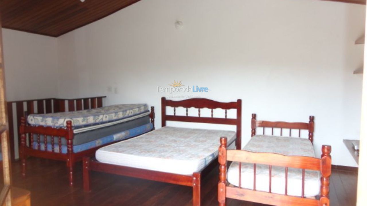 Casa para alquiler de vacaciones em Ubatuba (Praia do Lázaro)