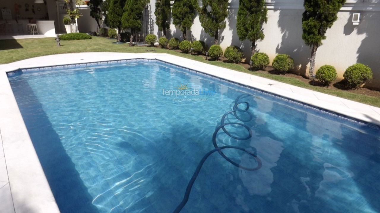 House for vacation rental in Guarujá (Jardim Acapulco)