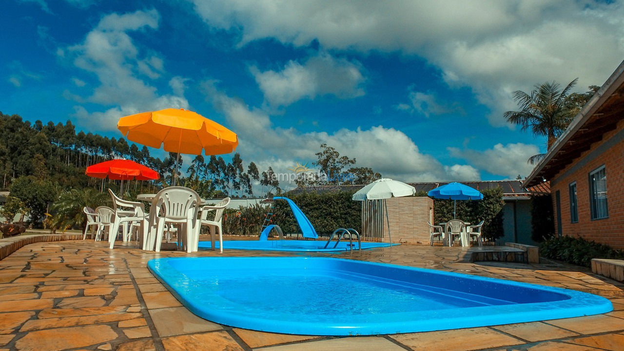 Casa para aluguel de temporada em Penha (Centro)