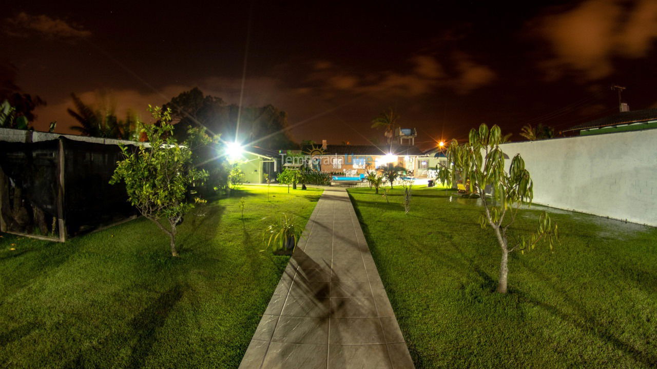 Casa para aluguel de temporada em Penha (Centro)