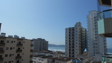 Apartamento com vista para o Mar - V. Guilhermina - 50 mts da Praia