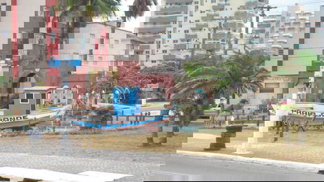 Apartamento com vista para o Mar - V. Guilhermina - 50 mts da Praia