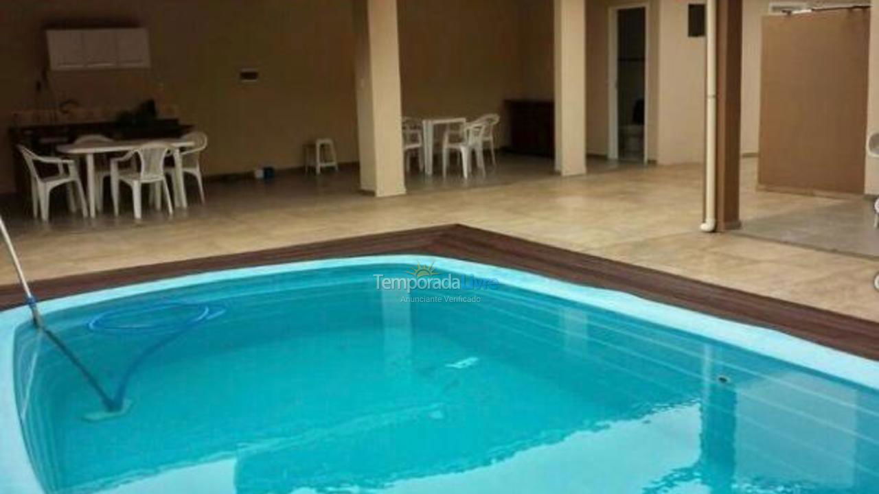 Casa para alquiler de vacaciones em Balneário Camboriú (Praia Central)