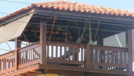 Linda Casa a 50m da praia condomínio fechado - Comporta 50 pessoas
