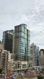 Apartment 4 suites with 1 Master, 5 air conditioners, for 12 pe...