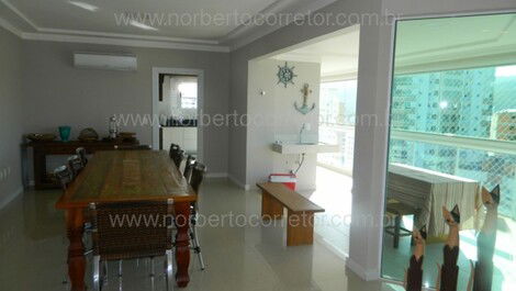 EXCELENTE Apartamento 4 suites con 1 Master, 5 aire acondicionados,...