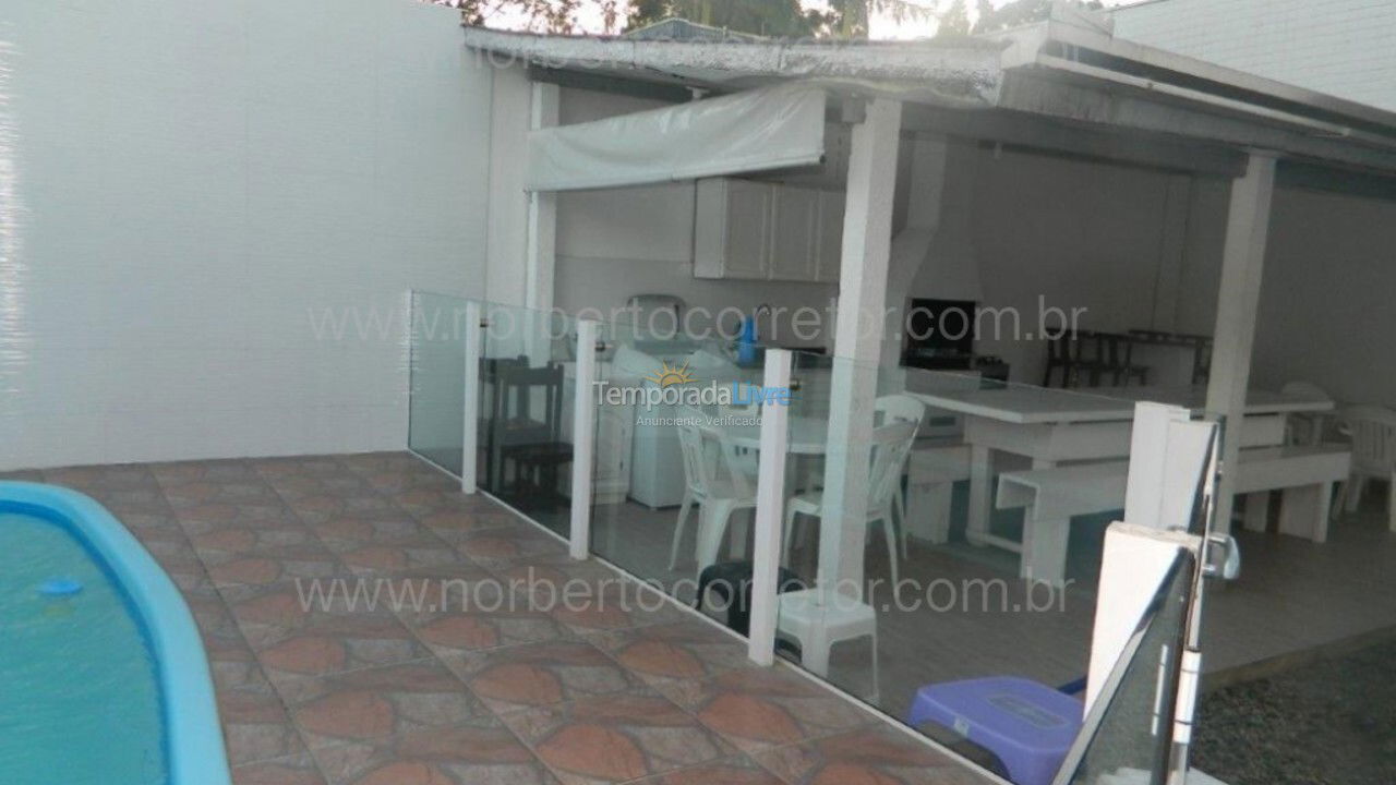 House for vacation rental in Itapema (Meia Praia)