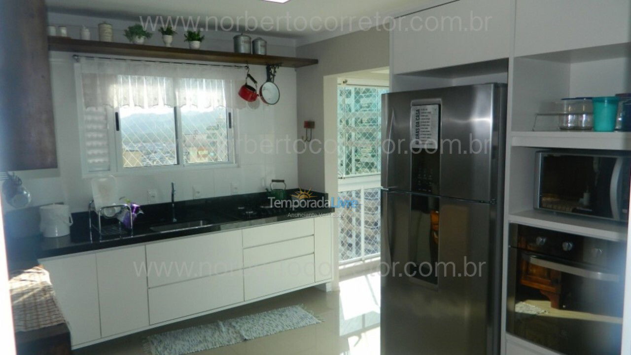 Apartment for vacation rental in Itapema (Meia Praia)