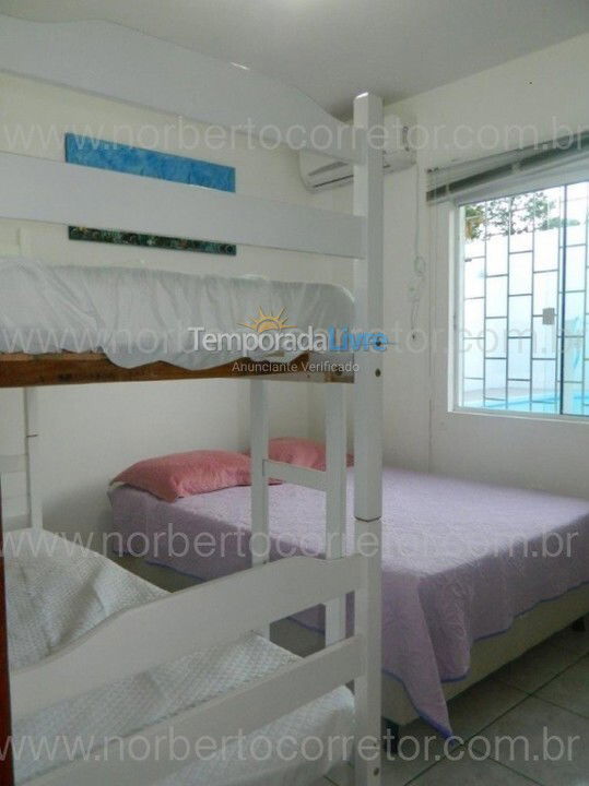 Casa para alquiler de vacaciones em Itapema (Meia Praia)