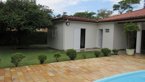 Acogedora y espaciosa casa con piscina, a 50 m de Praia do Tenório - Wi-Fi