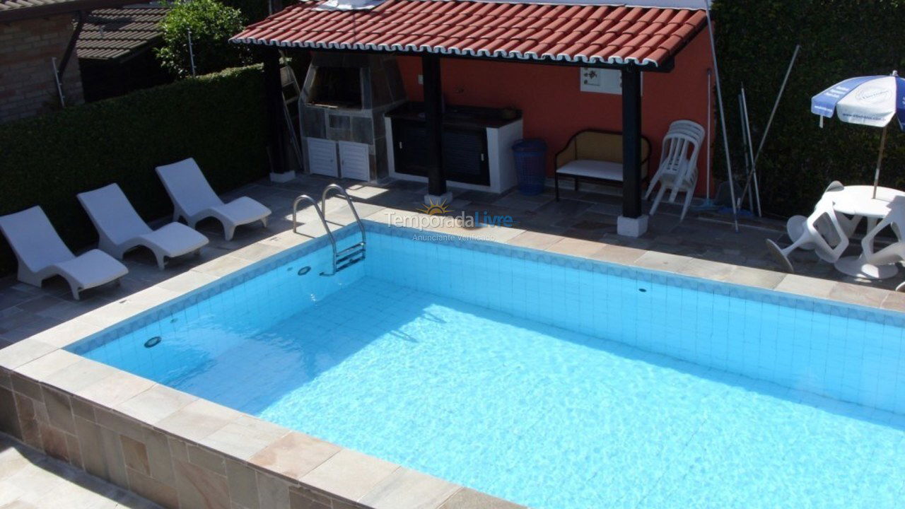 Casa para aluguel de temporada em Guarujá (Praia do Pernambuco)