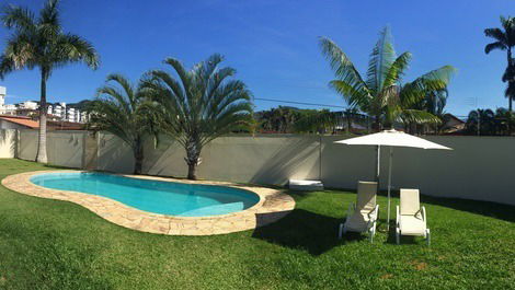 Casa para alugar em Ubatuba - Itaguá