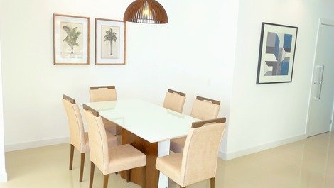 BEAUTIFUL 3 SUITES COMPLETELY AIR CONDITIONED 100m FROM THE BEACH