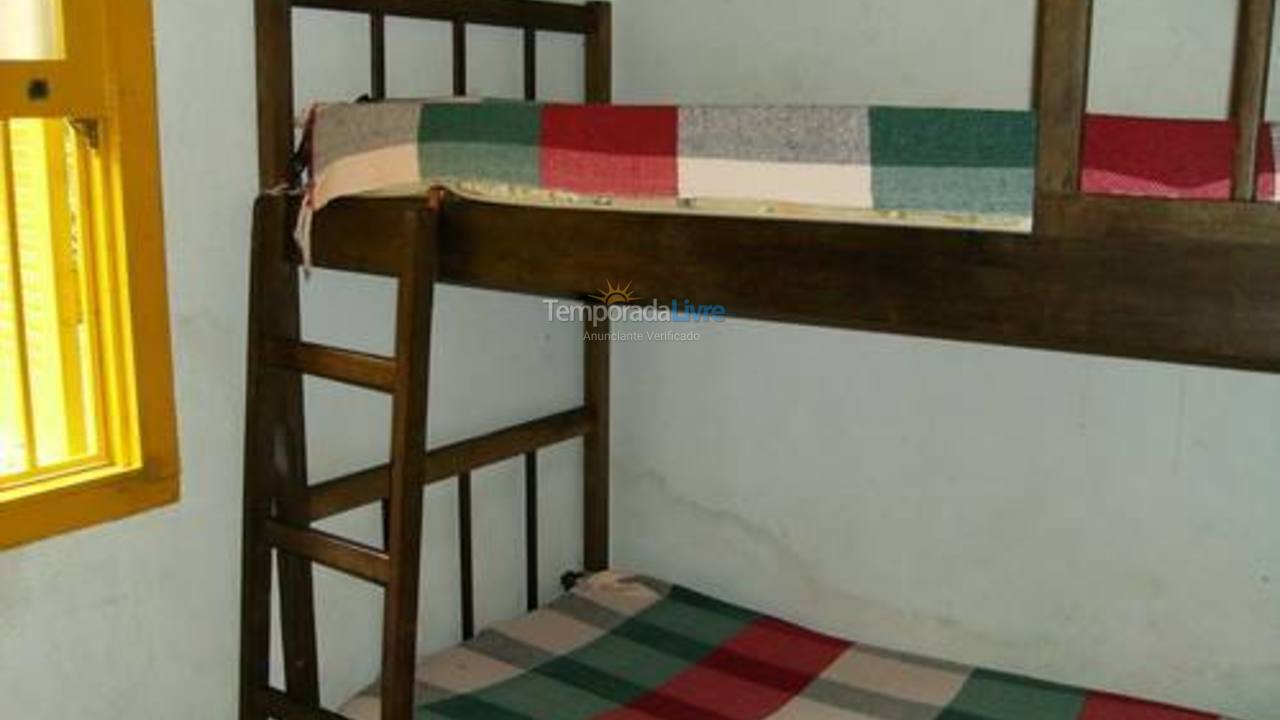 Casa para aluguel de temporada em Ubatuba (Enseada)