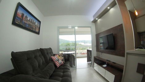 Apartment for rent, well located and with pool in the condominium!