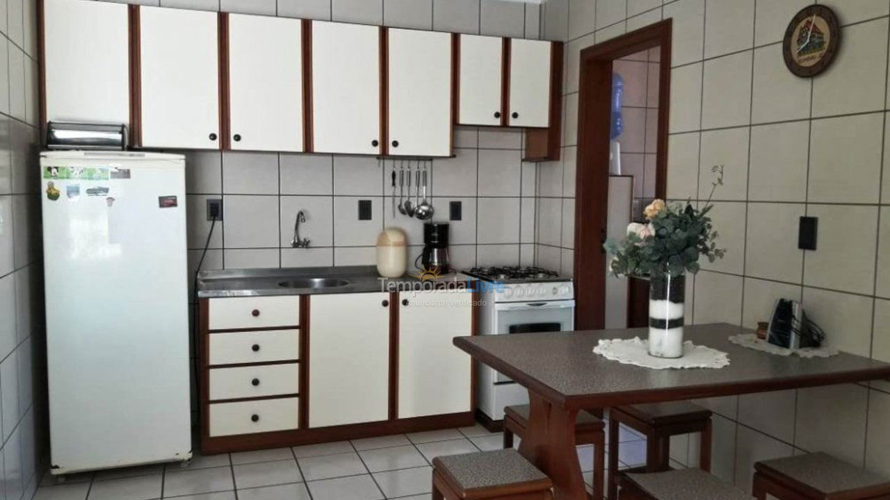 Apartment for vacation rental in Bombinhas (Praia de Bombinhas)