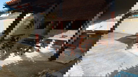 Apt. Martim de sá 2 dolores. Aire acondicionado en piscina. 102 B