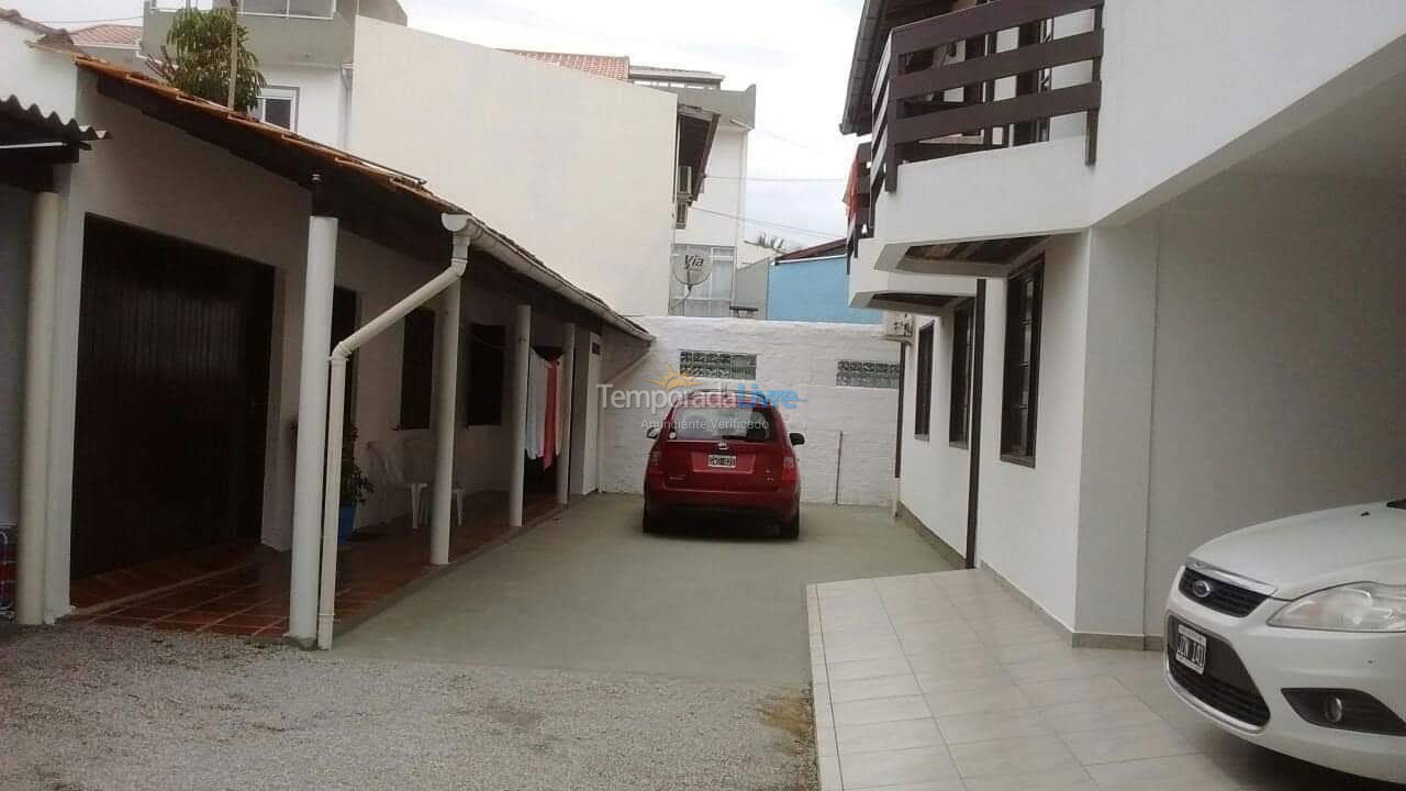 Casa para aluguel de temporada em Florianópolis (Cachoeira do Bom Jesus)