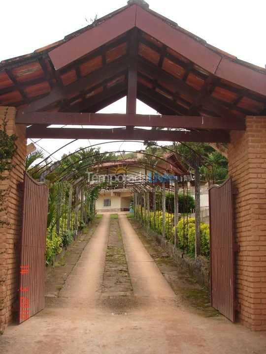 Granja para alquiler de vacaciones em Atibaia (Chácaras Brasil)