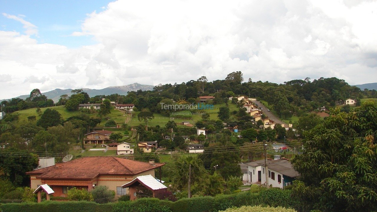 Granja para alquiler de vacaciones em Atibaia (Chácaras Brasil)